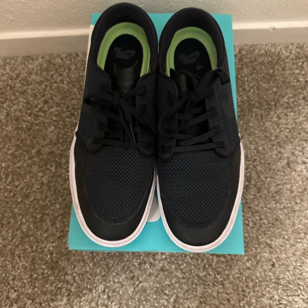 Black and Green Men's Sneakers